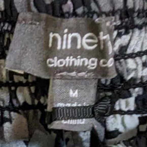 NINETY CLOTHING CO women's blouse knot black gray pattern size Medium w-011 - Picture 6 of 8